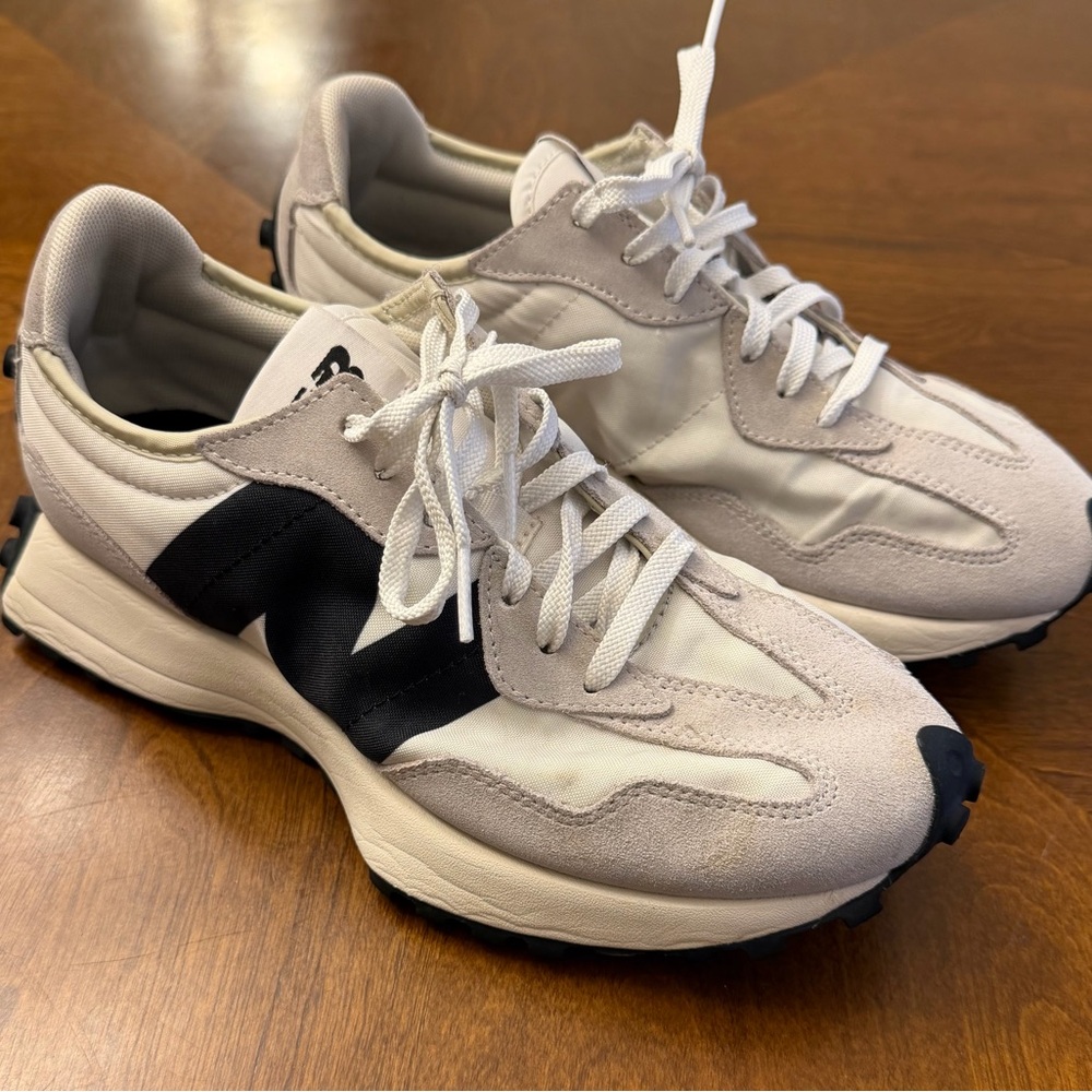 New Balance 327 Women's Sneakers